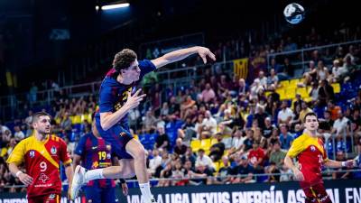 Adrian Sola ya es el máximo goleador del Barça en Liga Nexus Energía Asobal