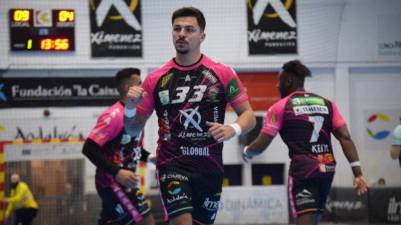 Cajasol Angel Ximenez Puente Genil ficha al central Gonçalo Ribeiro