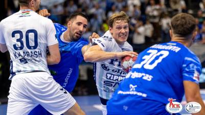 Janus Smarason estará varias semanas de baja. Alivio para Pick Szeged, Islandia... y el Barça