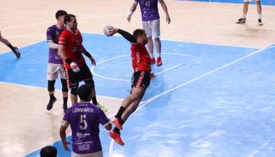 Burgos sorprende a Guadalajara y consigue una renta de 4 goles para la vuelta