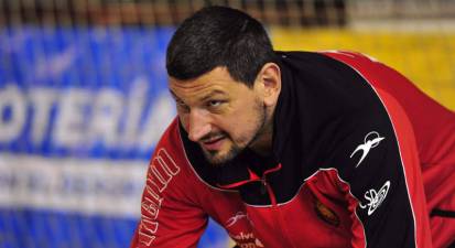 Arpad Sterbik convocado de urgencia por la lesión de Perez de Vargas