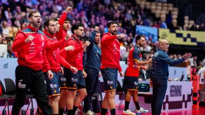 Los Hispanos debutan con victoria en el Europeo al imponerse a Serbia