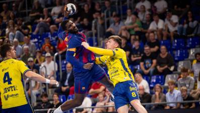 Dika Mem abandona la concentración de Francia por lesión