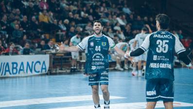 Santi Lopez, cuarta renovación del Cangas para la 26/27