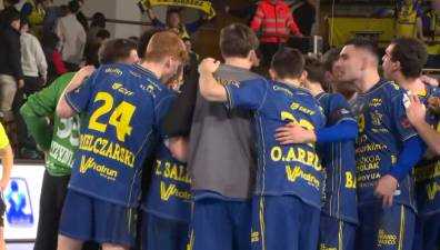 Irudek Bidasoa Irun gana en Leon evitando la remontada ademarista