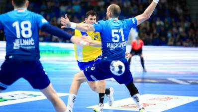 Pick Szeged se lleva el primer asalto ante Industria Kielce con un Mikler decisivo