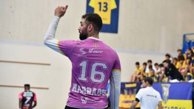 El bidasotarra Mehdi Harbaoui apunta al Dunkerque Handball francés
