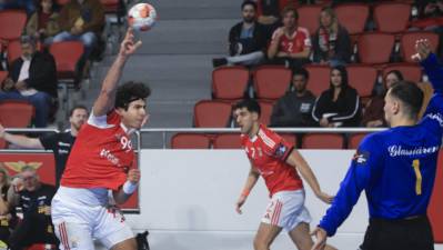 Exhibición goleadora del Hispano Javi Rodriguez con el Benfica