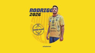 Bidasoa Irun amplía el contrato de Rodrigo Salinas hasta 2026