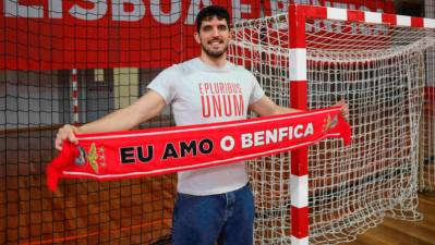 Benfica presenta el fichaje de Miguel Sanchez-Migallón