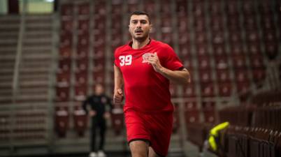 Veszprem blinda a Yehia Elderaa hasta 2029 y ficha a Ali Zein y Ahmed Adel