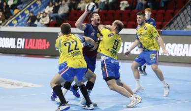 Caserio Ciudad Real desarbola al Bidasoa y continua en racha